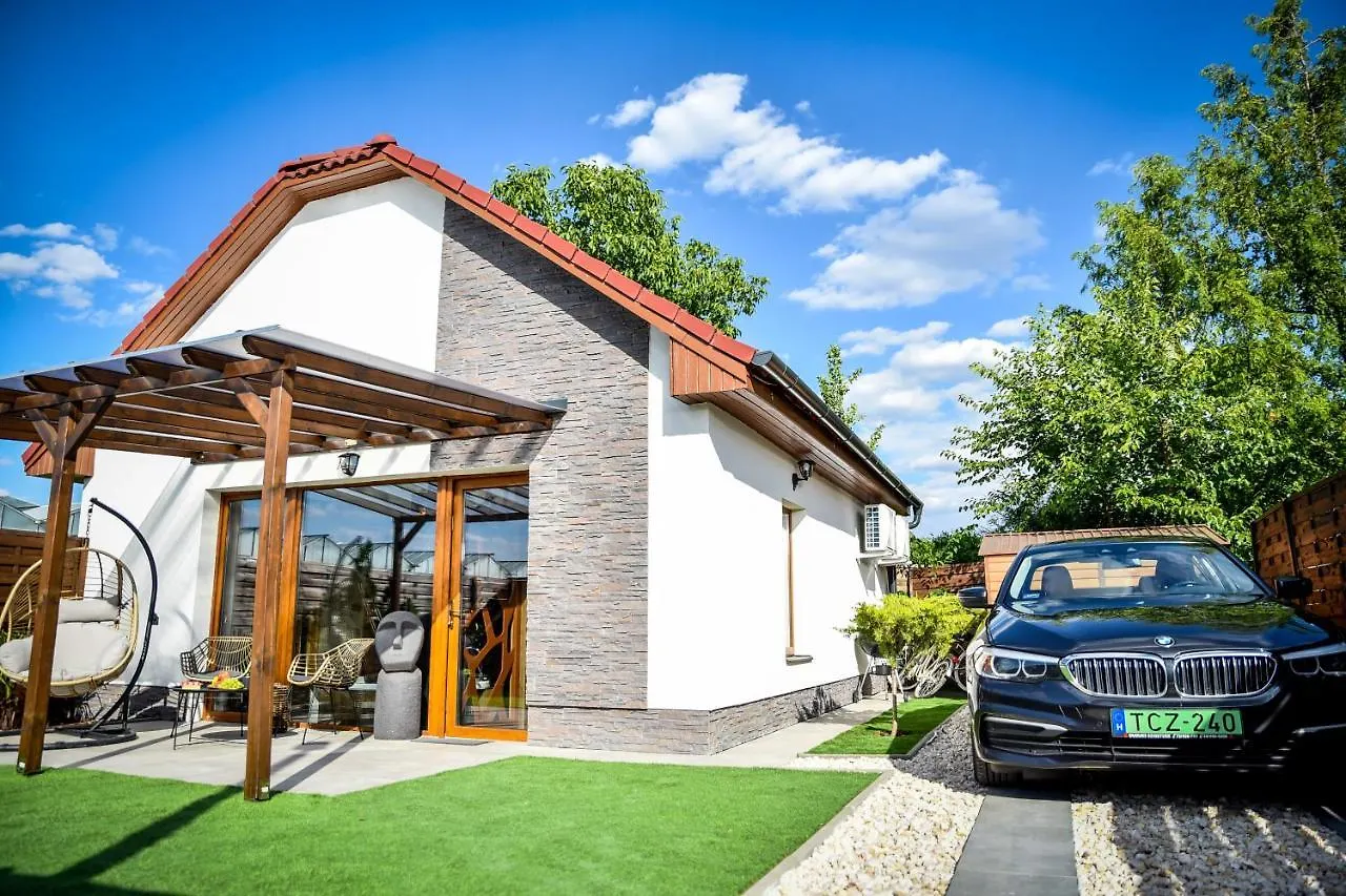 Villa Meru Minivilla Szeged